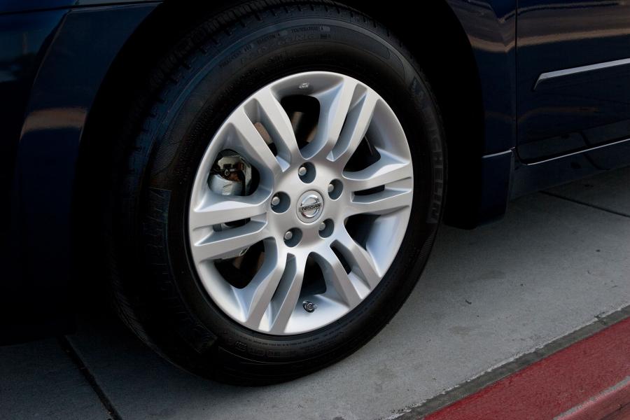  Nissan Altima 2010 года  (фото 35 из 53)
